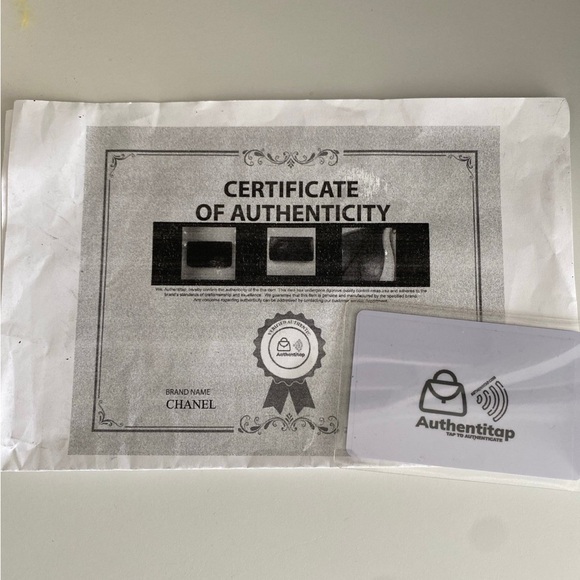 Chanel wallet with COA and unbranded chain - Picture 10 of 11